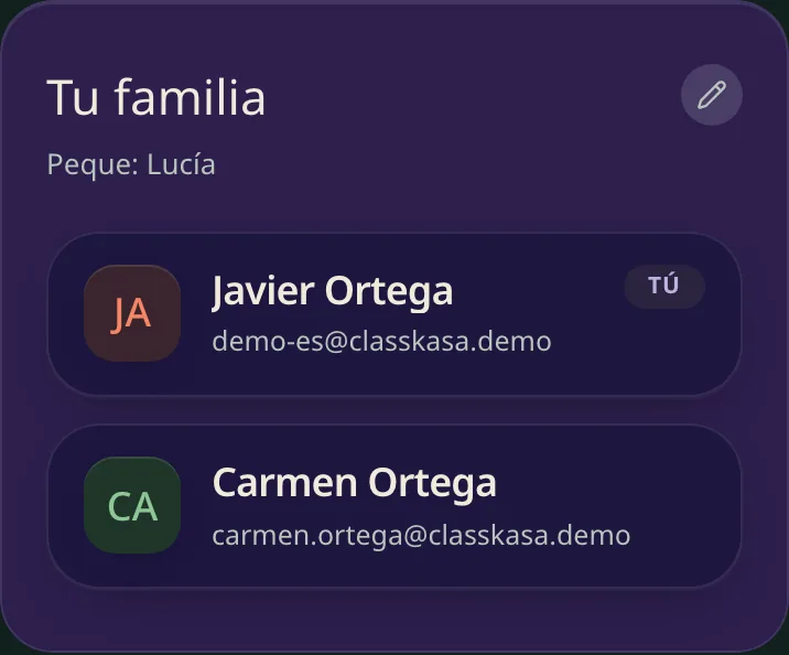 La tarjeta «Tu familia» en la vista de la familia, con los dos adultos y el niño